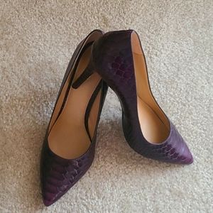 New Michael Kors Croc Patterned Purple-ish Pumps
